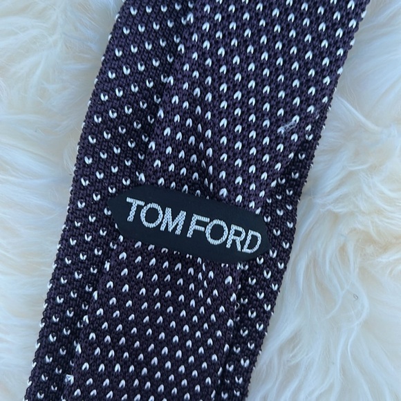 Tom Ford Dark Blue and White Patterned Tie - Picture 2 of 6